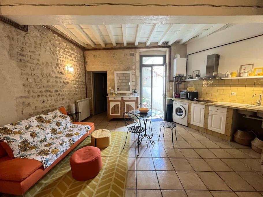 "La Maison Jaune" Arles Centre Terrasse Dış mekan fotoğraf