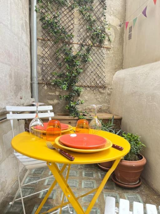 "La Maison Jaune" Arles Centre Terrasse Dış mekan fotoğraf
